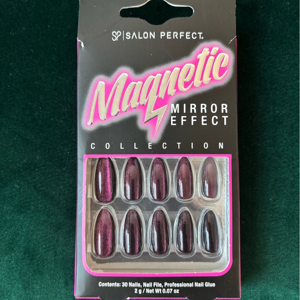 Salon Perfect Magnetic Mirror Effect Nails - Purple
